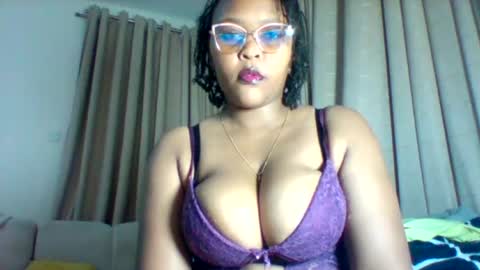 pretty_dee1 online show from 07/29/26, 03:48