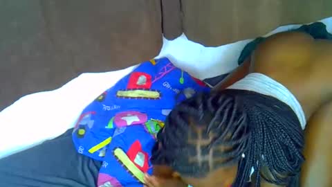 riri online show from 10/17/25, 10:34