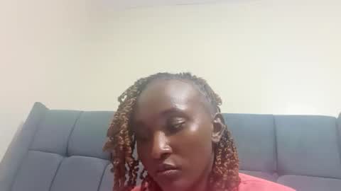 independent model online show from 10/08/25, 05:21