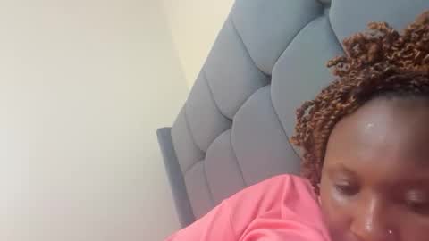 independent model online show from 10/09/25, 05:27