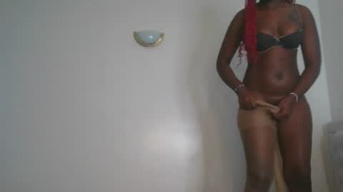 pretty_empress online show from 06/29/26, 10:15