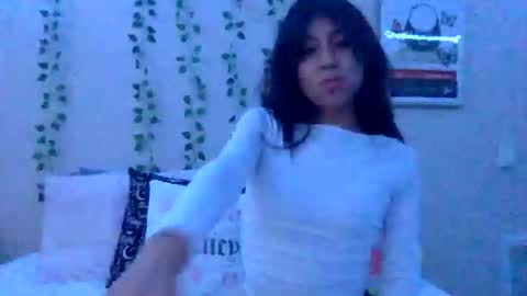pretty_girl828687 online show from 11/11/25, 10:43