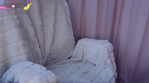 Snapshot of pretty_kitsune chatting on 10/03/25, 09:28 Pretty Kitsune Next stream November 30 online show from 10/03/25, 09:28