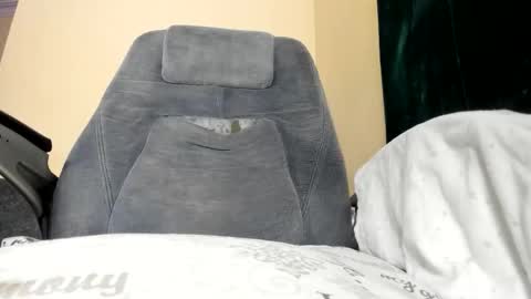 Snapshot of pretty_kitty_babe chatting on 02/12/26, 12:00 kezzy online show from 02/12/26, 12:00