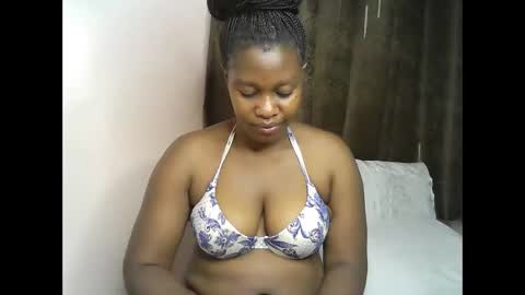 pretty_kylah online show from 05/12/26, 12:08