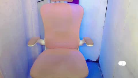 pretty_lady_kitty online show from 02/24/25, 05:53