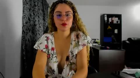 pretty_latina2 online show from 01/26/25, 06:59