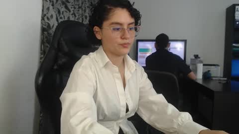 pretty_latina2 online show from 02/19/25, 05:05