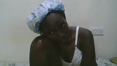Snapshot of pretty_leila1 chatting on 02/11/26, 11:15 pretty_leila1 online show from 02/11/26, 11:15