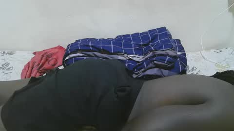 Snapshot of pretty_leila1 chatting on 02/15/26, 10:25 pretty_leila1 online show from 02/15/26, 10:25