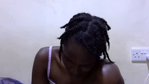 Snapshot of pretty_leila1 chatting on 02/27/26, 08:58 pretty_leila1 online show from 02/27/26, 08:58