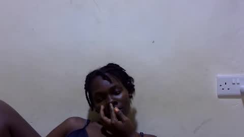 Snapshot of pretty_leila1 chatting on 03/02/26, 10:05 pretty_leila1 online show from 03/02/26, 10:05