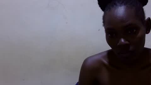 Snapshot of pretty_leila1 chatting on 03/16/26, 07:01 pretty_leila1 online show from 03/16/26, 07:01