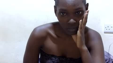 Snapshot of pretty_leila1 chatting on 03/19/26, 10:14 pretty_leila1 online show from 03/19/26, 10:14