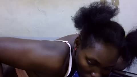Snapshot of pretty_leila1 chatting on 04/04/26, 08:34 pretty_leila1 online show from 04/04/26, 08:34