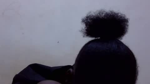 Snapshot of pretty_leila1 chatting on 04/09/26, 07:03 pretty_leila1 online show from 04/09/26, 07:03
