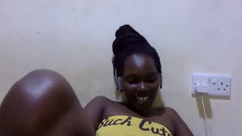 Snapshot of pretty_leila1 chatting on 05/02/26, 01:05 pretty_leila1 online show from 05/02/26, 01:05