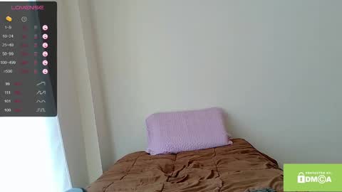 Snapshot of pretty_little_kitten chatting on 10/18/25, 01:45 kitty online show from 10/18/25, 01:45