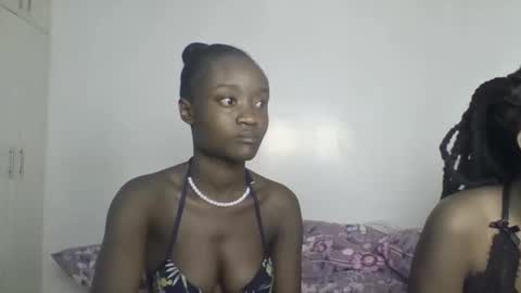 Snapshot of pretty_luv1 chatting on 12/20/25, 02:40 pretty luv1 online show from 12/20/25, 02:40