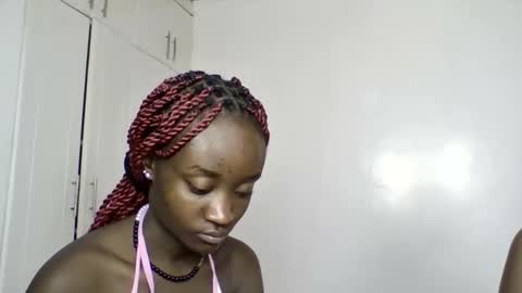 Snapshot of pretty_luv1 chatting on 12/22/25, 08:00 pretty luv1 online show from 12/22/25, 08:00