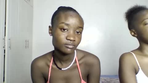 Snapshot of pretty_luv1 chatting on 01/16/26, 08:18 pretty luv1 online show from 01/16/26, 08:18
