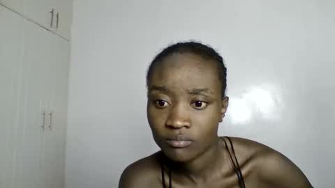 Snapshot of pretty_luv1 chatting on 02/25/26, 09:13 pretty luv1 online show from 02/25/26, 09:13