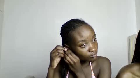 Snapshot of pretty_luv1 chatting on 02/26/26, 09:19 pretty luv1 online show from 02/26/26, 09:19