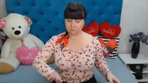 pretty_malika online show from 02/14/25, 08:52