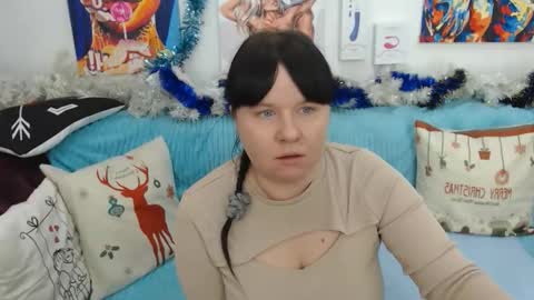 pretty_malika online show from 12/17/25, 05:57