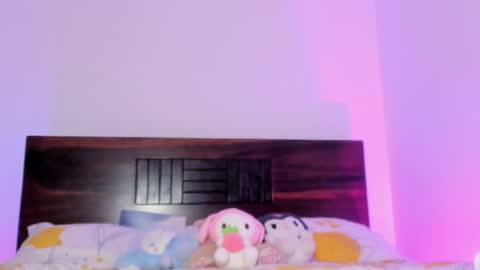 Snapshot of pretty_moonn2 chatting on 06/11/26, 02:53 pretty_moonn2 online show from 06/11/26, 02:53