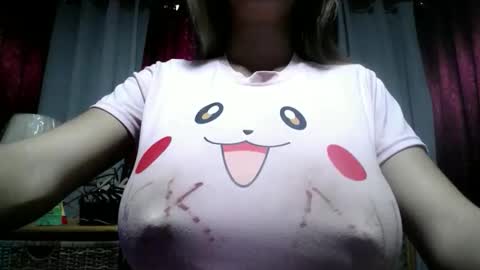 Snapshot of pretty_petite_asian143 chatting on 03/18/26, 02:15 samantha online show from 03/18/26, 02:15