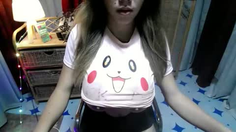 Snapshot of pretty_petite_asian143 chatting on 03/19/26, 02:59 samantha online show from 03/19/26, 02:59