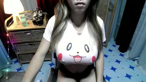 Snapshot of pretty_petite_asian143 chatting on 03/22/26, 08:23 samantha online show from 03/22/26, 08:23