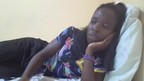 Snapshot of pretty_petite_ebony chatting on 01/13/25, 10:35 pretty_petite_ebony online show from 01/13/25, 10:35