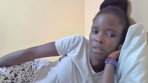 Snapshot of pretty_petite_ebony chatting on 02/25/25, 10:39 pretty_petite_ebony online show from 02/25/25, 10:39