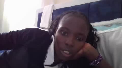 Snapshot of pretty_petite_ebony chatting on 09/10/25, 10:48 pretty_petite_ebony online show from 09/10/25, 10:48