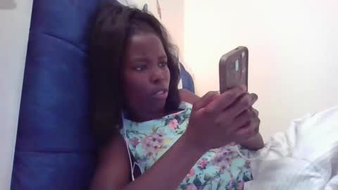 pretty_petite_ebony online show from 11/10/25, 01:54