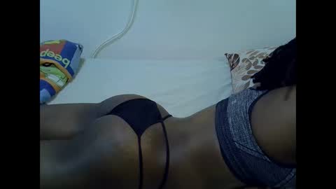 Snapshot of pretty_queen18 chatting on 09/20/25, 06:09 NASH online show from 09/20/25, 06:09