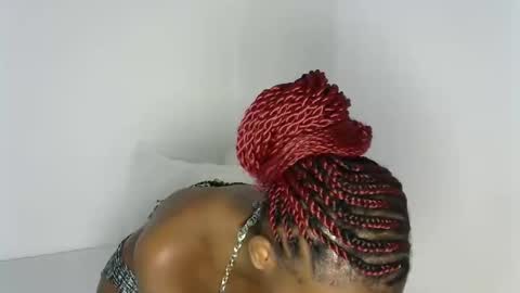 Snapshot of pretty_queennie chatting on 12/16/25, 11:26 Pretty doll online show from 12/16/25, 11:26