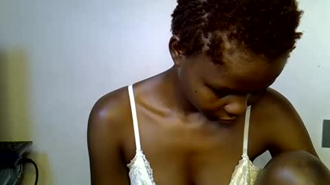 Snapshot of pretty_scooper chatting on 05/23/26, 10:47 pretty_scooper online show from 05/23/26, 10:47