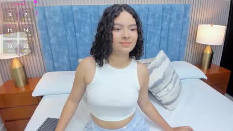 Daisy Flower online show from 10/21/25, 01:50