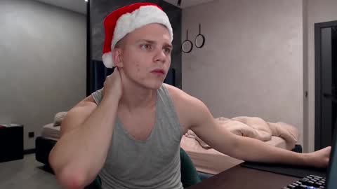 Snapshot of pretty_sweety chatting on 10/30/25, 06:08 Justin online show from 10/30/25, 06:08