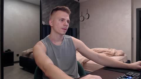 Snapshot of pretty_sweety chatting on 11/12/25, 06:03 Justin online show from 11/12/25, 06:03