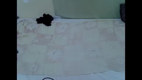 Snapshot of pretty_swirl chatting on 04/13/26, 10:59 Twirl online show from 04/13/26, 10:59