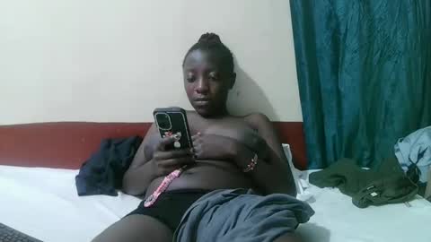 Snapshot of pretty_tiffany1 chatting on 11/24/25, 09:09 pretty_tiffany1 online show from 11/24/25, 09:09