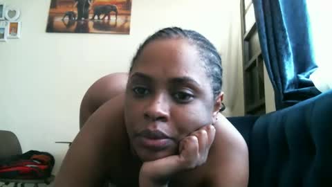 Snapshot of pretty_zii chatting on 10/12/25, 07:40 zii online show from 10/12/25, 07:40