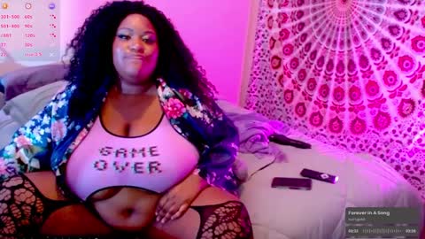 Snapshot of prettybabee120 chatting on 12/27/24, 06:03 Miss Pretty online show from 12/27/24, 06:03