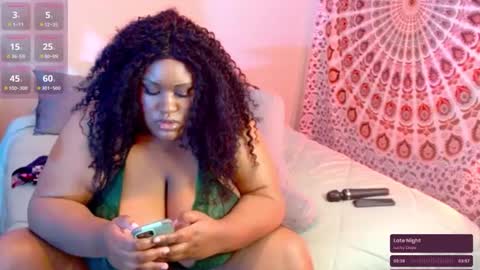 Snapshot of prettybabee120 chatting on 02/05/25, 03:13 Miss Pretty online show from 02/05/25, 03:13