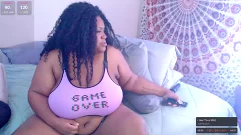 Snapshot of prettybabee120 chatting on 09/30/25, 05:12 Miss Pretty online show from 09/30/25, 05:12