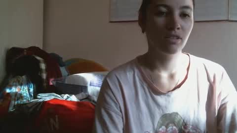 Snapshot of prettybella_7 chatting on 09/18/25, 04:36 Bella online show from 09/18/25, 04:36